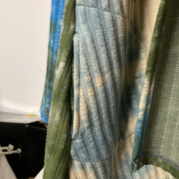 Jacket - Picture 4 of 6